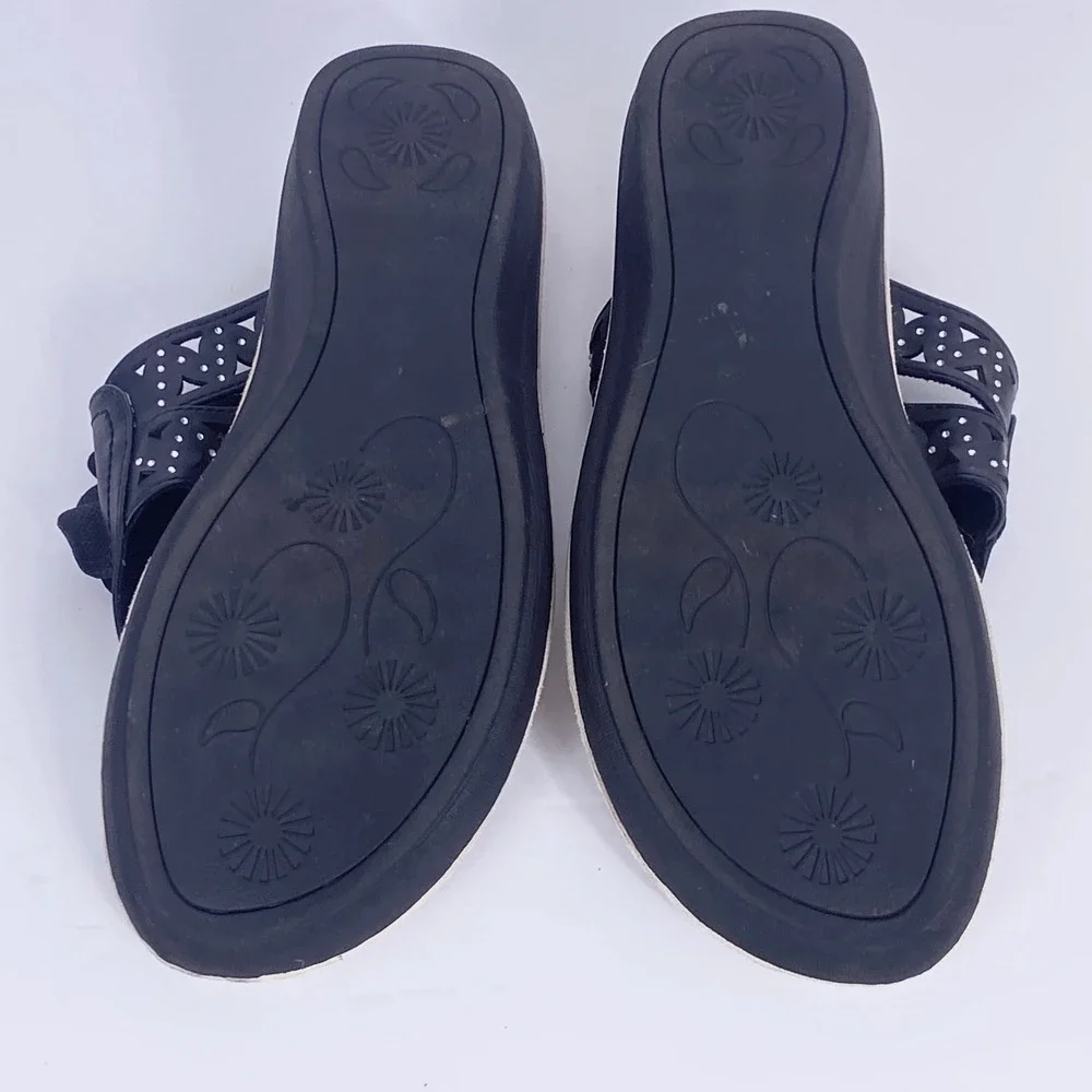 Cliffs by White Mountain Cynthia Black Floral‎ Rhinestone Wedge Sandals 11M